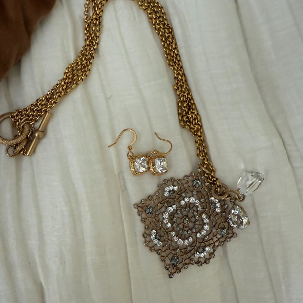 Bold double chain statement necklace w/ crystal and matched earrings -- Niquea.d